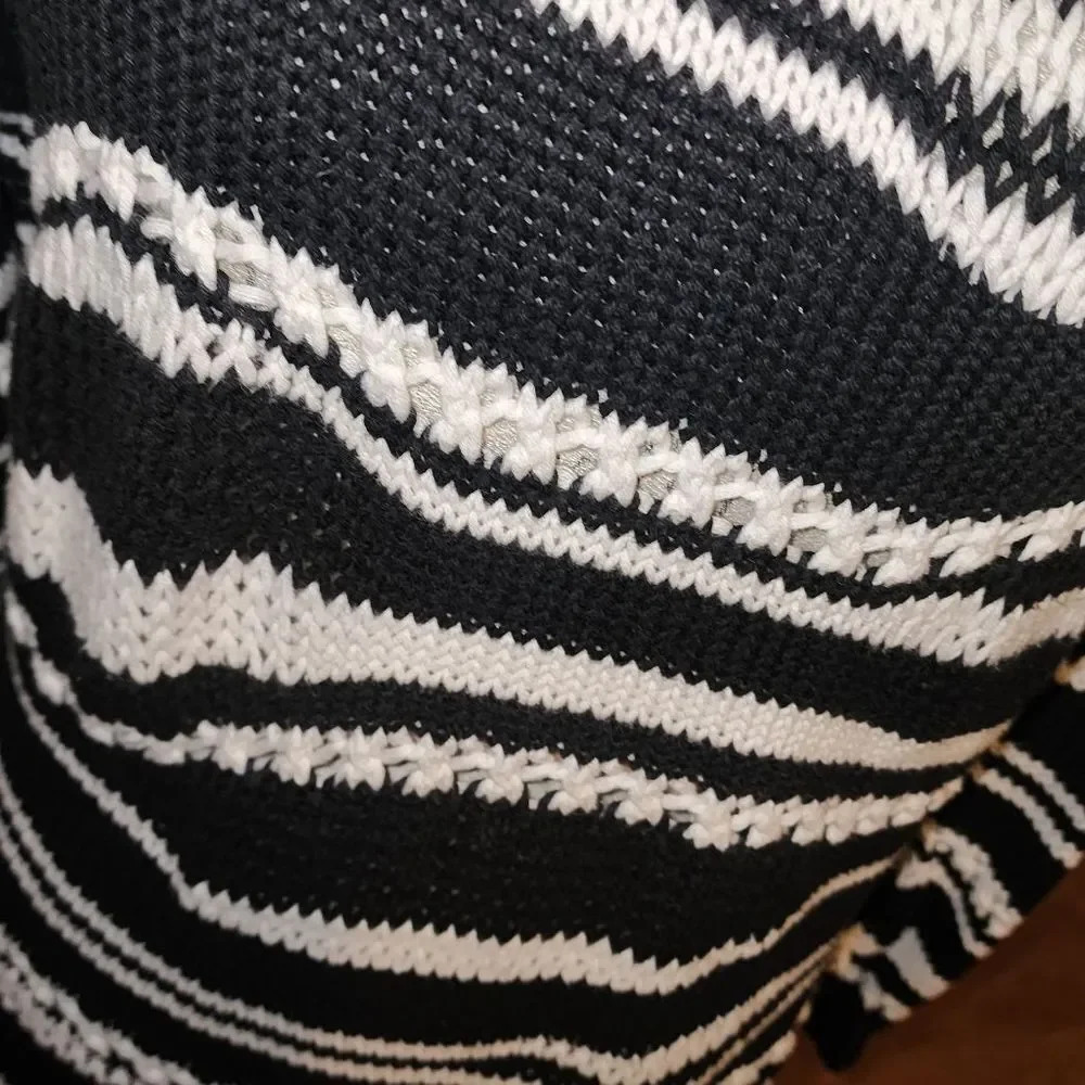 Derek Lam 10 Crosby Womens Black White Cashmere Blend Pullover Sweater Medium - Picture 3 of 5